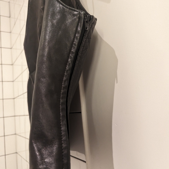 Danier Leather Vest - Picture 3 of 3